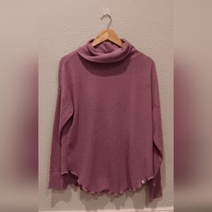 Light Weight Turtleneck Sweater Lettuce Ruffle Hem